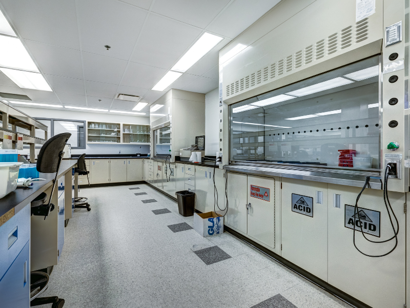 Biotechnology & research laboratories