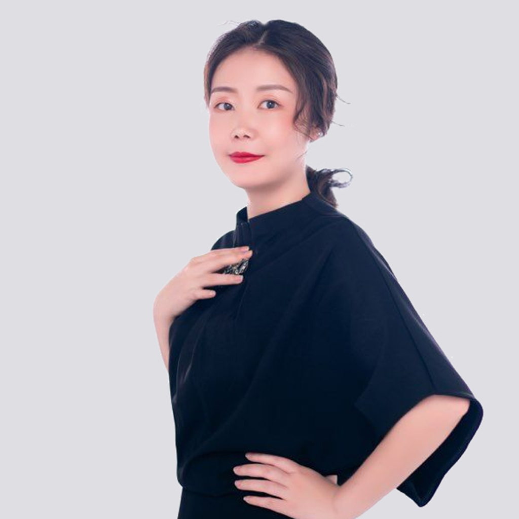 About Us 10 Sophia Deng