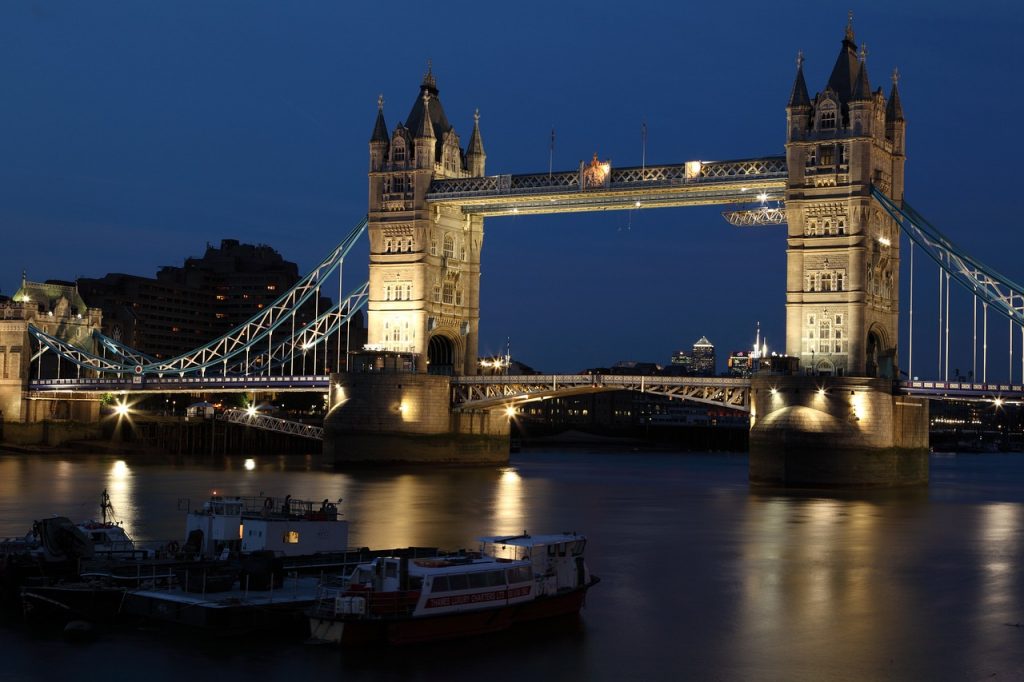 10 Ideas For Planning A Bridge Lighting Design! 5 blog 120