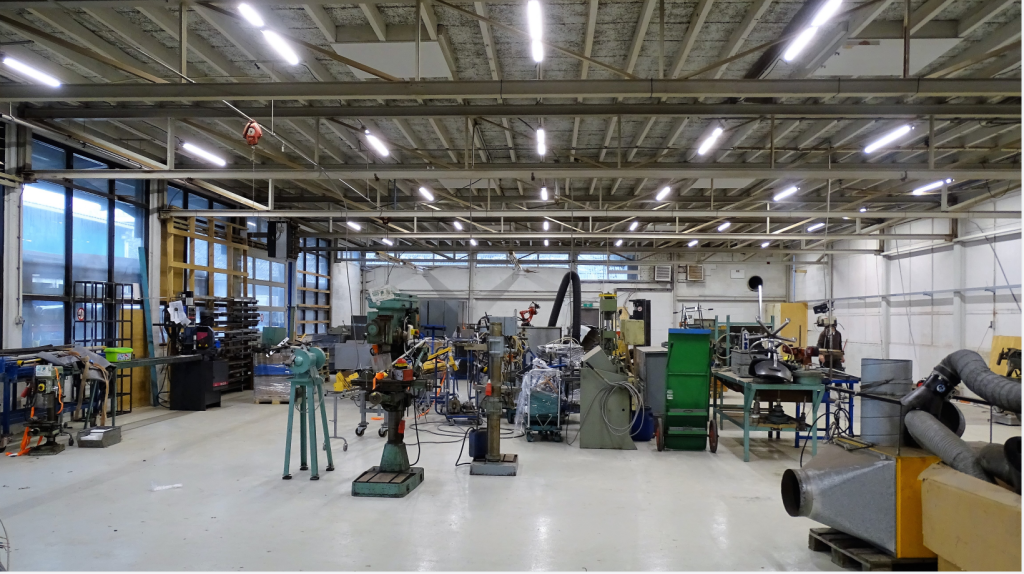 Case Study: IP69K Tubulars Light Used In Workshop 5 tubular light for workshop
